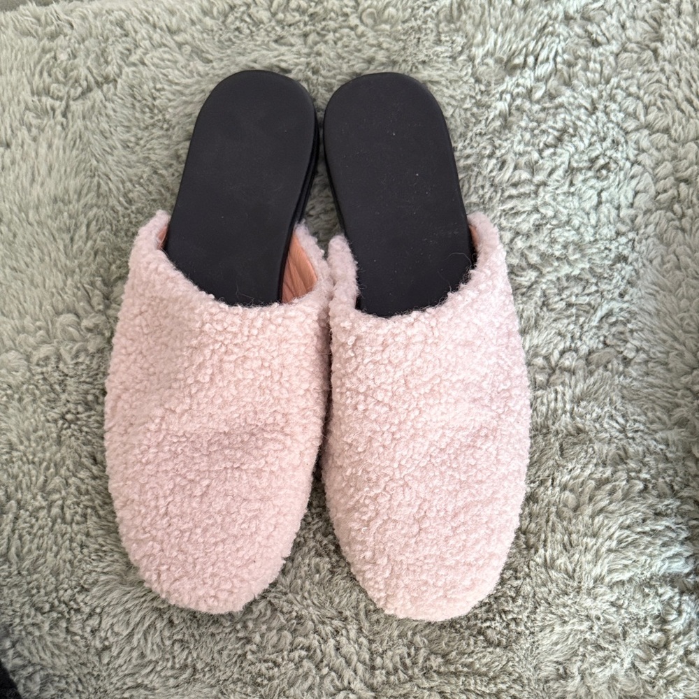 Cozy Cream  Women's Slippers